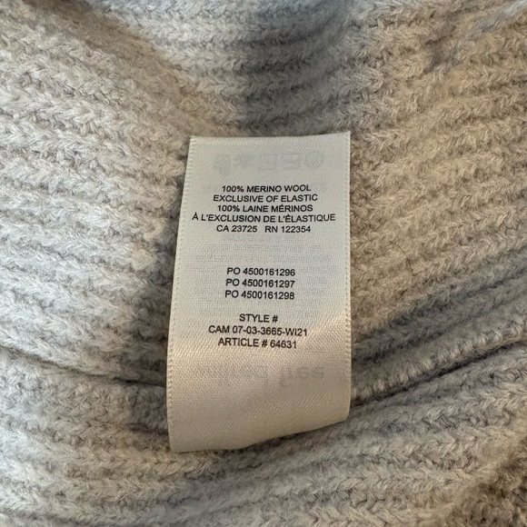 Aritzia Wilfred Free 100% merino wool Cardigan - Picture 4 of 5